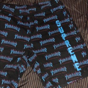 Supreme x Thrasher shorts very rare in this Size